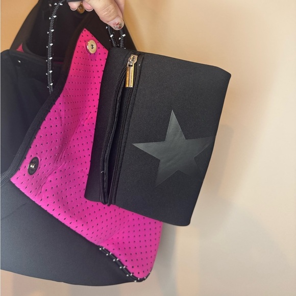 Stylish Black and Pink Neoprene Star Tote Bag with zip pouch - Picture 5 of 6